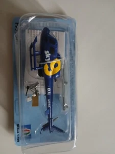 Italeri 1/100 elicottero Aerospatiale Airbus AS350 Ecureil Sky 9 Kcal USA AS 350 - Foto 1 di 1