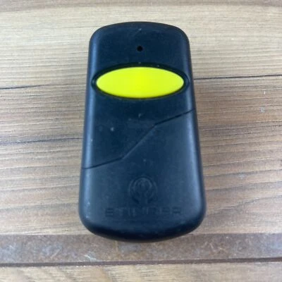 Stinger CCS3101BV Garage Door Opener Remote One Button Battery Operated 310-MHz - Image 1 of 4