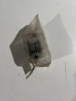 536-928 omron (mks3pin-5) Relay - Image 1 of 4