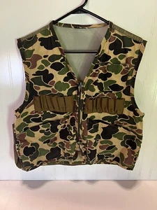 Vintage Saftbak Hunting Clothes Vest Camo Altoona PA Game Pouch Retro - Picture 1 of 5