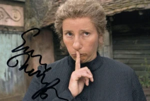 NANNY McPHEE: EMMA THOMPSON 'NANNY McPHEE' SIGNED 6x4 ACTION PHOTO+COA - Picture 1 of 1