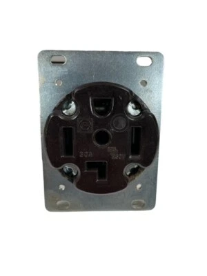 OUTLET 30 Amp Challenger 125/250V Especificación Grado Marrón Foto 1 de 2