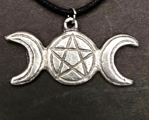 Práctico Magik TRIPLE DIOSA LUNA Wicca Pagano Amuleto Colgante Cordón + Tarjeta de Cuento - Imagen 1 de 8