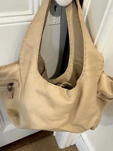 Donald J Pliner Woman’s Leather Shoulder Bag - Picture 1 of 10
