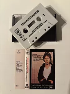 BRUCE SPRINGSTEEN - DARKNESS ON THE EDGE OF TOWN (UK CASSETTE TAPE: 40-32542) - Picture 1 of 5