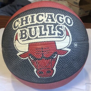 vintage chicago bulls mini basketball - Picture 1 of 19
