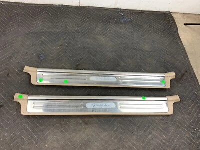 Juego de alféizar de puerta izquierdo derecho Mazda Miata 1999-2005 OEM beige tostado metal cromado *LEER* Foto 1 de 4