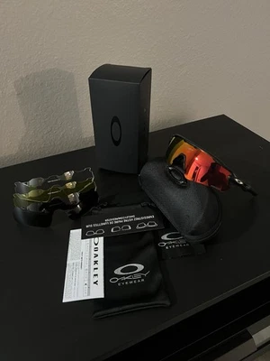 Oakley RADAR EVPATH NEGRO MATE CON PRIZMTRAIL Foto 1 de 4