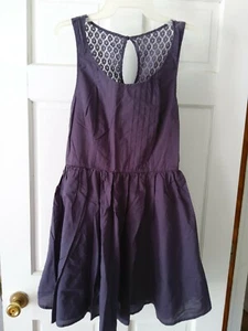 Nuevo Vestido Lauren Conrad Beyond the Waves Púrpura Pintuck Crochet Talla 12 - Imagen 1 de 4