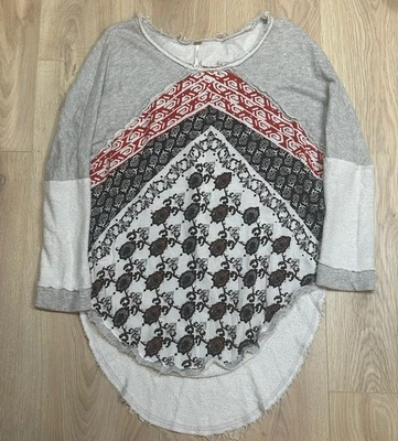 Suéter Free People Del Ray XS Gris Envejecido Deshilachado Gran Tamaño Bohemio Usado en Excelente Condición Foto 1 de 4