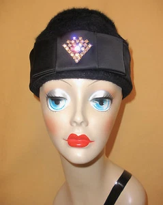 1960er schwarz flauschige Wolle Pillbox Hut mit Satin Trim & Strass Akzent von O'Neils - Bild 1 von 7
