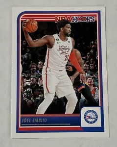 Joel Embiid w/KEN GOLDEN in Crowd Rookie NBA HOOPS “King Of Collectibles” - Picture 1 of 2