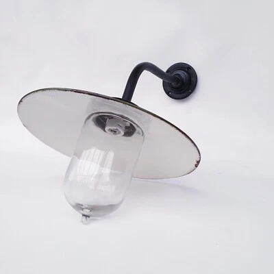 Lampe de Cour Extérieur Ancienne - Photo 1/4