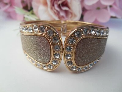 Brazalete brazalete tono dorado bronce brillante con piedras de circón cúbico Foto 1 de 4