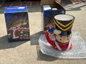 Set 2 tazze spettacolari natalizie Schiaccianoci Radio City 3D nuove con scatola - Foto 1 di 3