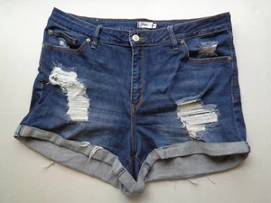 Pantaloncini jeans Rue 21 taglie forti 20 corti vita alta effetto invecchiato elasticizzati con polsini - Foto 1 di 3