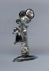 VINTAGE DIMENSIONAL STERLING SILVER OLD FASHIONED CANDLESTICK TELEPHONE CHARM - Picture 1 of 4