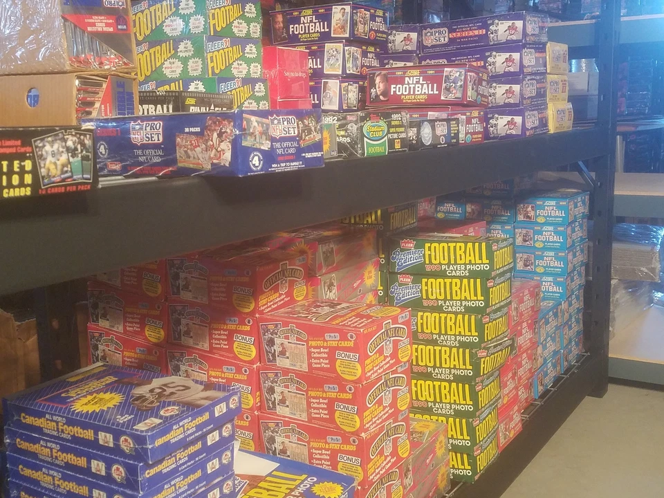 1000 Cards - Unopened NFL Football Card Wax Box Packs - Image 1 of 4