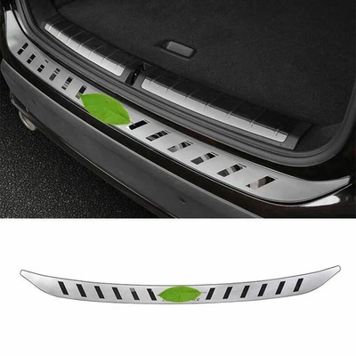 Protector de placa de alféizar de parachoques trasero de titanio plateado apto para BMW X1 F48 2016-2021 Foto 1 de 4
