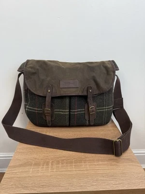 Barbour Tarras Tasche Wachs Tartan Wolle Tweed groß Umhängetasche Messenger Biker Utility - Bild 1 von 4