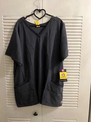 NWT Women’s Wonder Wink Scrub Top Size 2XL  Short Sleeve - Image 1 of 4