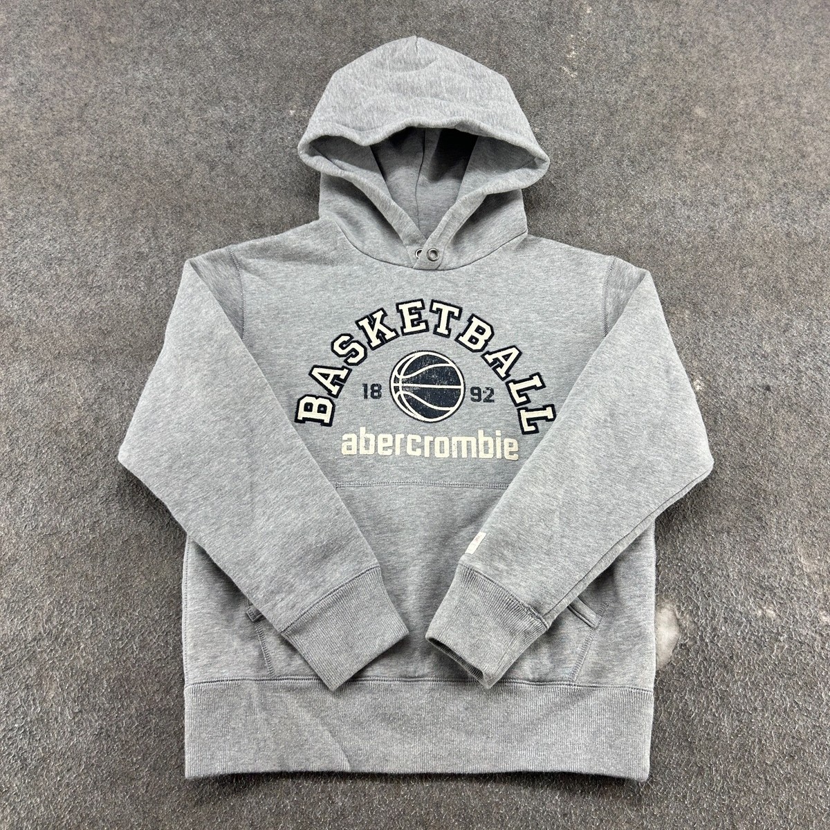 ABERCROMBIE フード付きトレーニングウェア グレー140cm150cm ABERCROMBIE フード付きトレーニングウェア グレー140cm150cm