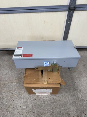 NEW CUTLER HAMMER ITAP321 30 AMP 240 VOLT 3W FUSIBLE BUSWAY SWITCH BUS PLUG 30A - Image 1 of 4