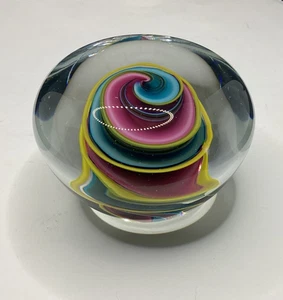 De colección 1992 Fritz Lauenstein firmado estudio vidrio soplado pisapapeles remolinos - Imagen 1 de 4