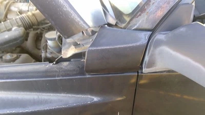 Geo Tracker Driver 1996 moldura superior izquierda de guardabarros OEM moldura negra Foto 1 de 4