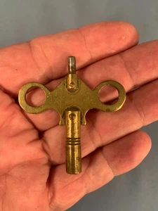 Brass WINDING KEY, ANTIQUE VINTAGE LOOK circa 1890s - Picture 1 of 4