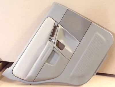 Ford Explorer 2002 panel de puerta (conductor trasero) 2002-2005 Foto 1 de 4