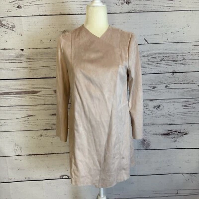 Chaqueta plumero Chicos para mujer pequeña pequeña rosa pálido imitación gamuza abierta longitud media Foto 1 de 4