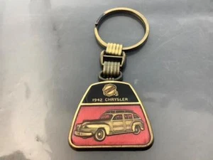 Vintage Promo Keyring 1942 CHRYSLER TOWN & COUNTRY Keychain WAGON Porte-Clés - Picture 1 of 5
