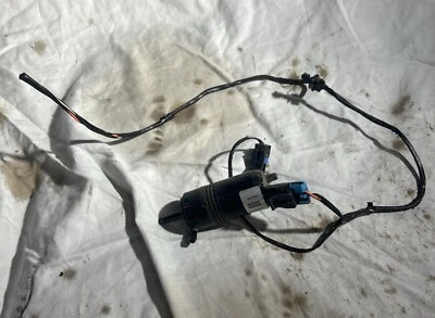 2004-2009 Cadillac SRX Windshield Washer Pump Used OEM 24022796 - Image 1 of 4