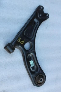 Brazo de control inferior delantero lado pasajero derecho Hyundai Kona 2021 54501J9000 - Imagen 1 de 9
