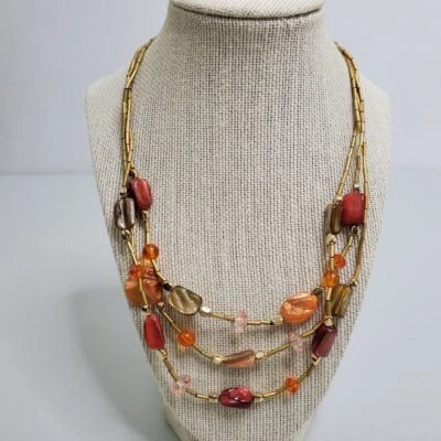 Colar de contas com concha laranja tom dourado declaração de várias vertentes madrepérola - Imagem 1 de 4