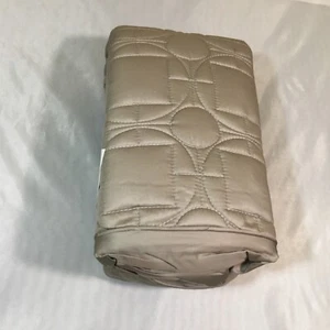 New Quilted Pillow Sham for Hotel Collection Interlattice. - Picture 1 of 5