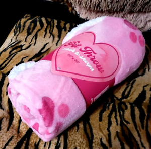 Pet Blanket Pink Paws 40 x 50 .. New!