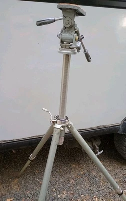 Trípode de rendimiento Gitzo Cremaillere 3 R.No.3 grande inclinable Foto 1 de 4