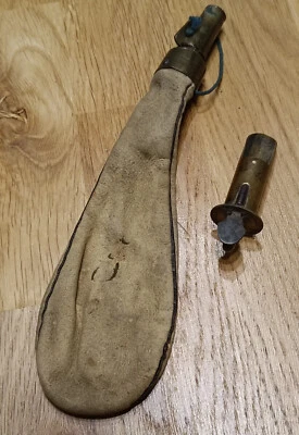POIRE A POUDRE ANCIENNE EN CUIR   CHASSE  MILITARIA SOLDAT RARE - Photo 1/4