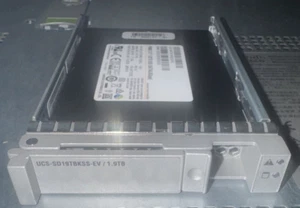 Cisco 1.92TB SATA 6.0Gbps 2.5in SSD UCS-SD19T61X-EV MZ-7LH1T90 with Tray - Afbeelding 1 van 2