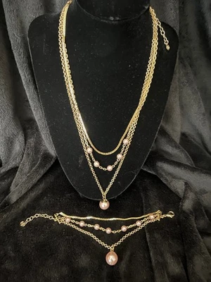 👠👠RJ Graziano Juego de collar y pulsera de perlas rosa rubor tono dorado trpl-strand Foto 1 de 4