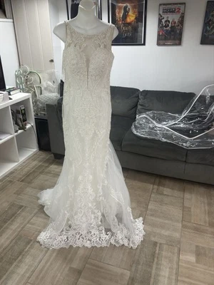 NUEVO CON ETIQUETAS Vestido de novia talla 12 Foto 1 de 4