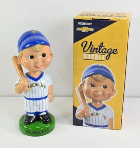 2016 Vintage Style Milwaukee Brewers Bobblehead with bat in Box - Picture 1 of 1
