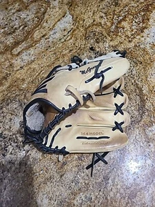 RARE Easton small batch collection baseball glove MDL 14 4 12 1/4 JAPAN RESERVE - Picture 1 of 8