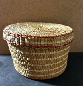 Vintage Small Round Sweet Grass Weaved Basket With Lid Beige White & Red Colors - Picture 1 of 12