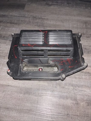 1993-1994 Jeep Grand Cherokee 4.0 ECU ECM PCM Engine Control Module OEM 56027813 - Image 1 of 4