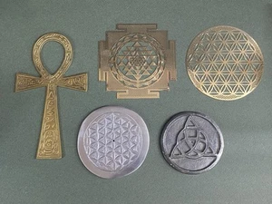 5 Metal Sacred Geometry Symbols Sri Yantra, 2x Flower of Life, Ankh, Triquetra - Picture 1 of 7