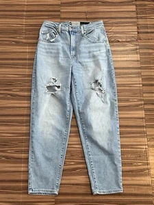 Levis Silver Tab Womens Blue Denim Mom Jeans Tapered Leg size 28x27 - Picture 1 of 8