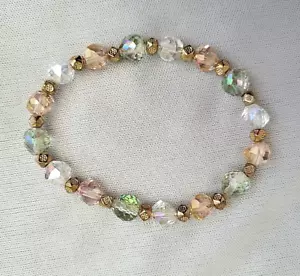 Dreifarbiges Perlen-Stretch-Armband rosa, grün & klar handgefertigt - Bild 1 von 1